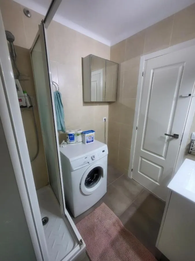Habitaciones Con Bano Compartido En Bonito Apartamento En Badalona Homestay